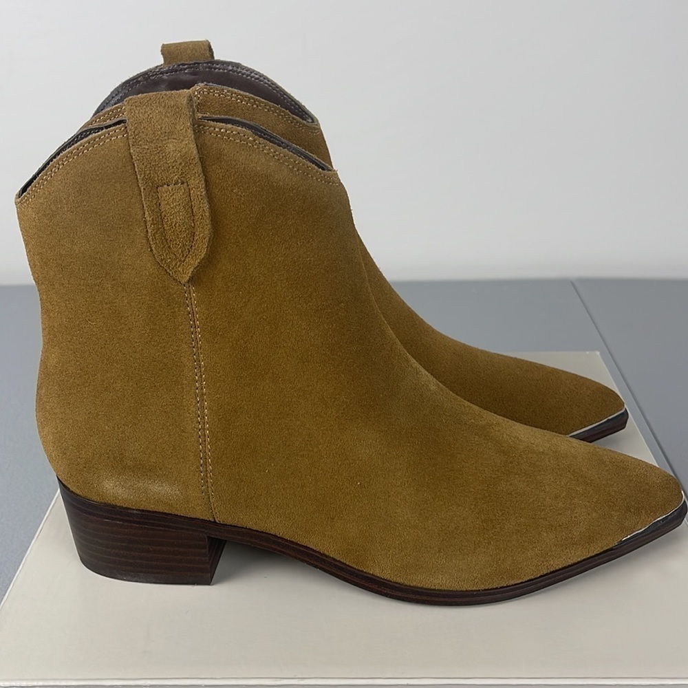 Marc Fisher Mikala Pointed Toe Bootie. Size 7. - Picture 4 of 10